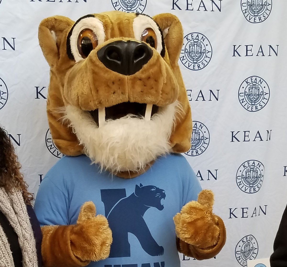 KeanUniversity's tweet photo. Welcome back, Kean Cougars! Have a great semester! #KeanUniversity #CougarsClimbHigher #Collegelife https://t.co/FRLvy1SkEM