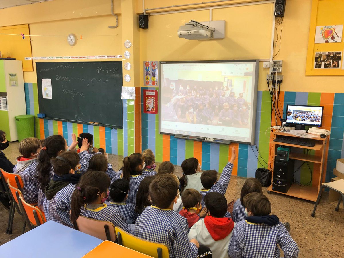 Llor_Fundacio's tweet photo. Avui els alumnes de 2n A i B de #PrimàriaLlor hem fet una videoconferència amb altres escoles de la @FTrams per presentar-nos i iniciar el projecte #ContesNet. En aquest #projecte que avui encetem, elaborarem un conte conjuntament amb altres escoles📚
#Llor #EnsDivertimAlLlor https://t.co/ZF0yC8tJyS