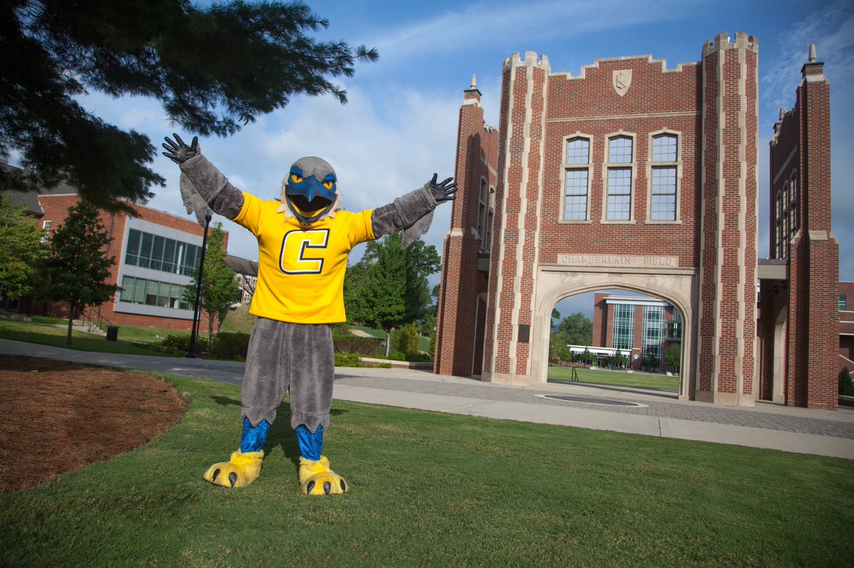 UTChattanooga's tweet image. Welcome back, Mocs! 🐦 

Are you ready for the first day of spring classes? We know Scrappy is! 💛💙

#ReturnToCampus🏫
#OperationMoveIn🚚📦
#MocsFlockBack🐦
#MocsMaskUp😷