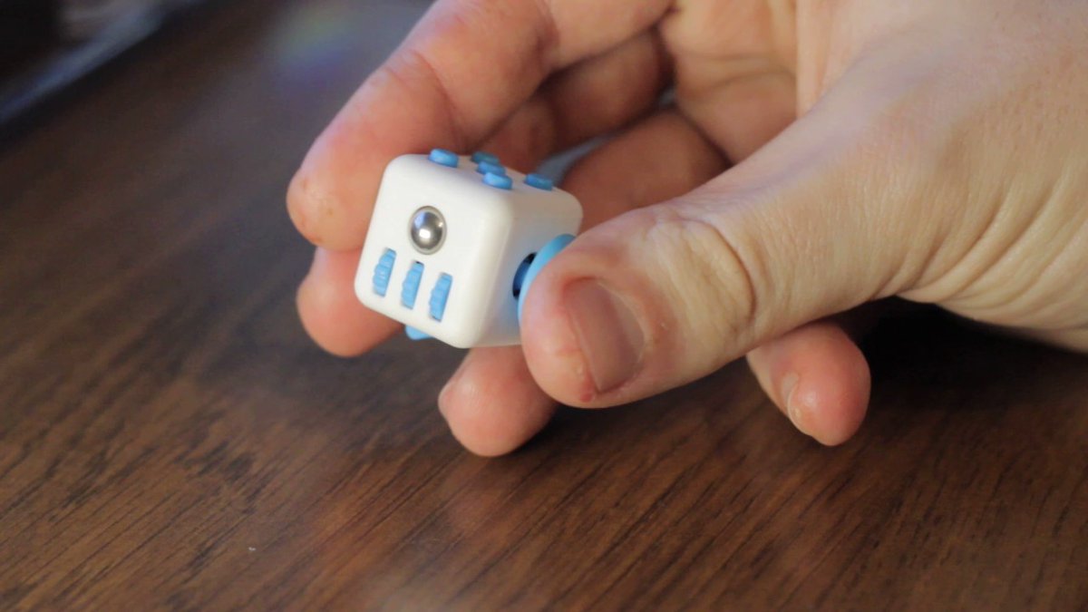 fidget_labs's tweet image. It relieves stress 😤😤
Its helps you focus 🤓
Its addicting and fun 😁🤪😋
Fidget cubes are the best entertainment on the go! 
Fidgetlabsshop.com 
#fidget #toys #stress #relief #stressrelief #stressfreelife #focus #addicting #fun #present #gift #Entertainment