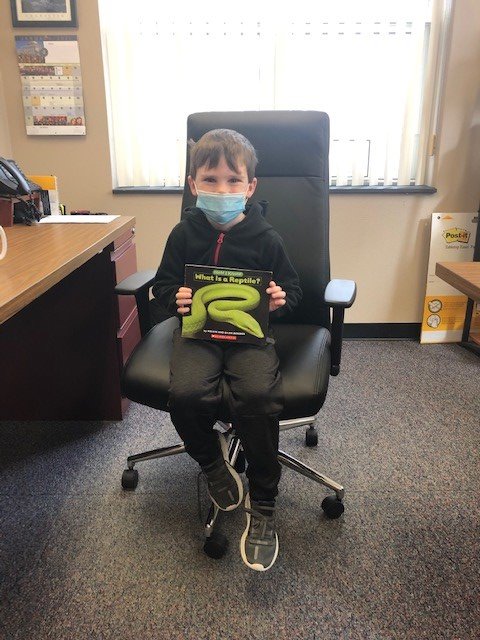 So proud of this little JET!  Tanner just did an amazing job reading "What is a Reptile?".  Keep up the great reading Tanner!!!  We are so proud of you!