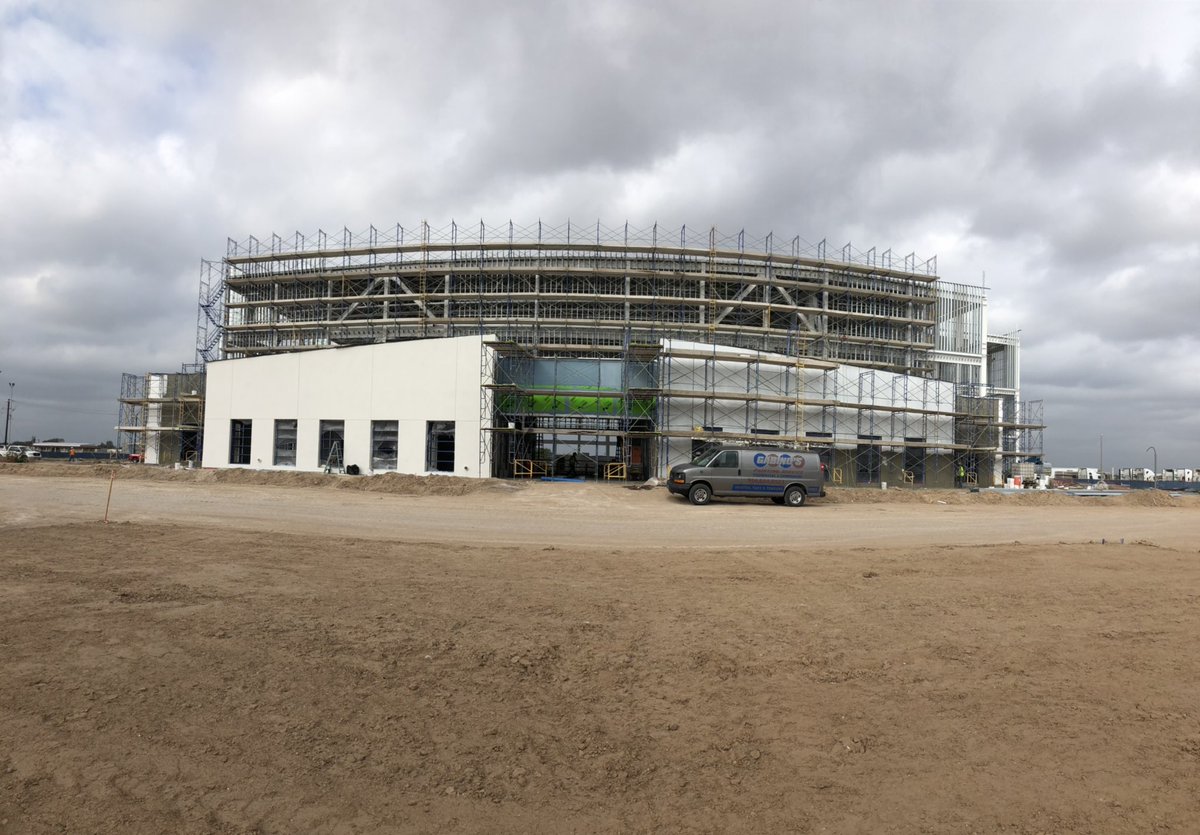 ZalouhAthletics's tweet photo. Future home of @PSJASwimDive @PSJAISD @PharrTx. Taking Aquatics to the next level. #PSJAAquatics #RGVA #RGVAWaterPolo https://t.co/T5lI8k1l66