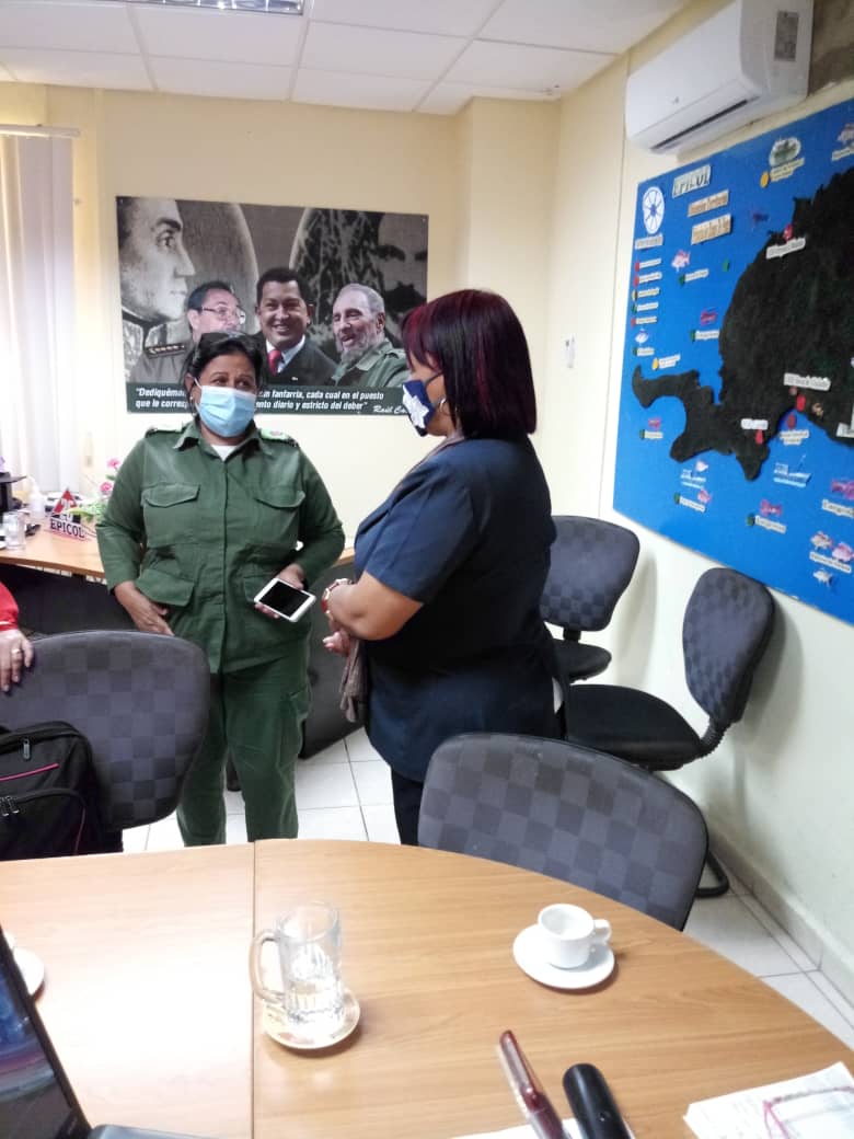 EEpicol's tweet photo. El gobierno del Municipio de @PinardelRio_cu evaluando los resultados productivos de @EEpicol y las potencialidades para seguir su aporte en la producción de alimentos y su entrega. #epicol #geia #minal #PinardelRío #CubaViva #SembramosFuturo #SomosContinuidad https://t.co/l1sEdMf4mR