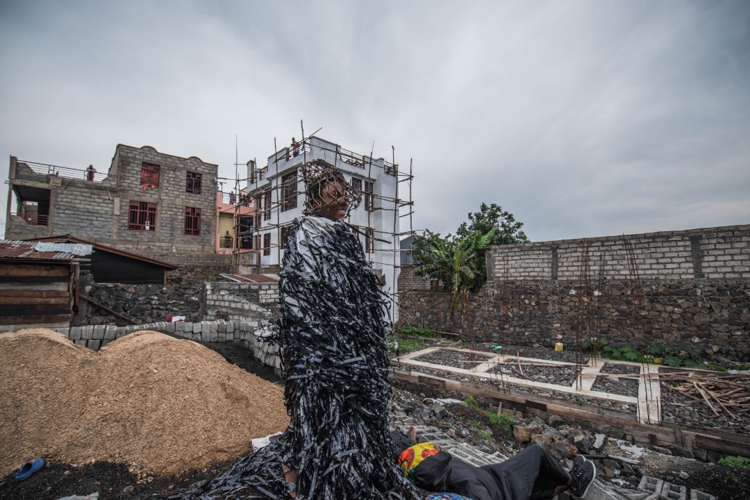 DavidRooster3's tweet photo. #écologie_universelle
Ingeta Film expérimentale by Koko Kabamba
Constum:@ Mivazi, @Koko_kabamba , 
Artists performeur: @DavidRooster3 ,@franckiss @HeartistC
Photo by @moses_sawasawa https://t.co/jxl7xuzXI9