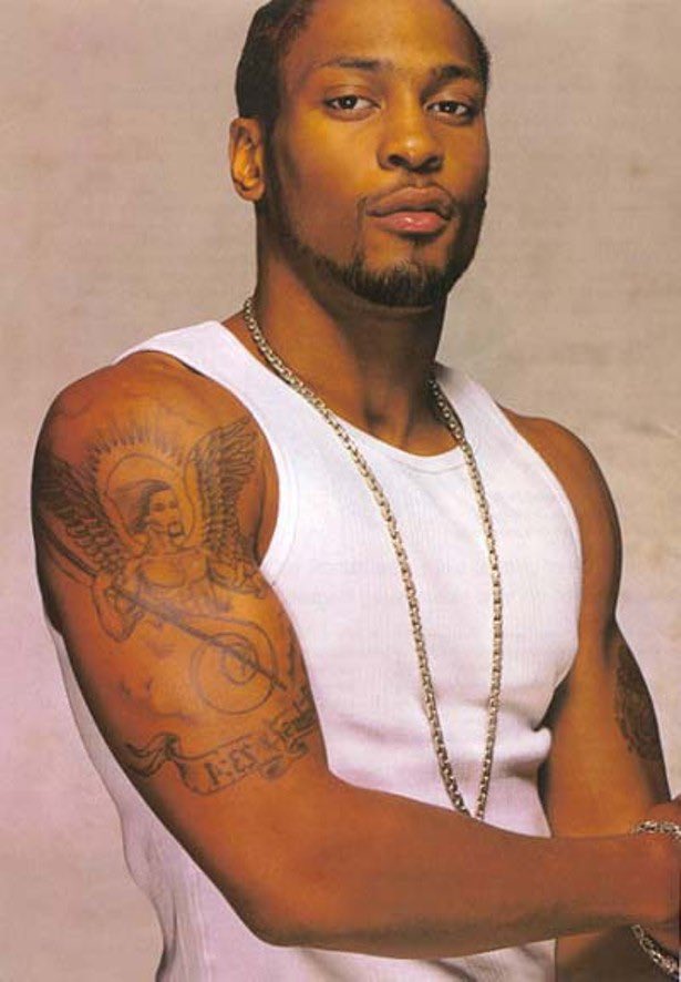 Suffering from writers block D’Angelo despite his explosive break through in the industry couldn’t write new material and as result his fans didn’t get a direct follow up for some time.