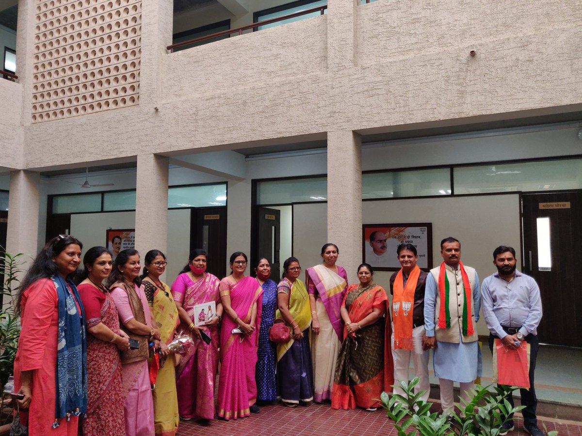 Sampa_Banerjee6's tweet photo. A formal meeting with State President BJMM Gujarat Smti Jyotiben Pandya ji,at BJP Bhavan Gandhi Nagar. Smti Jasuben Korat ji State General Secretary along with other members of Mahila morcha were also present.  There was a healthy discussions regarding organisation @VanathiBJP https://t.co/nUkEoTPUtJ