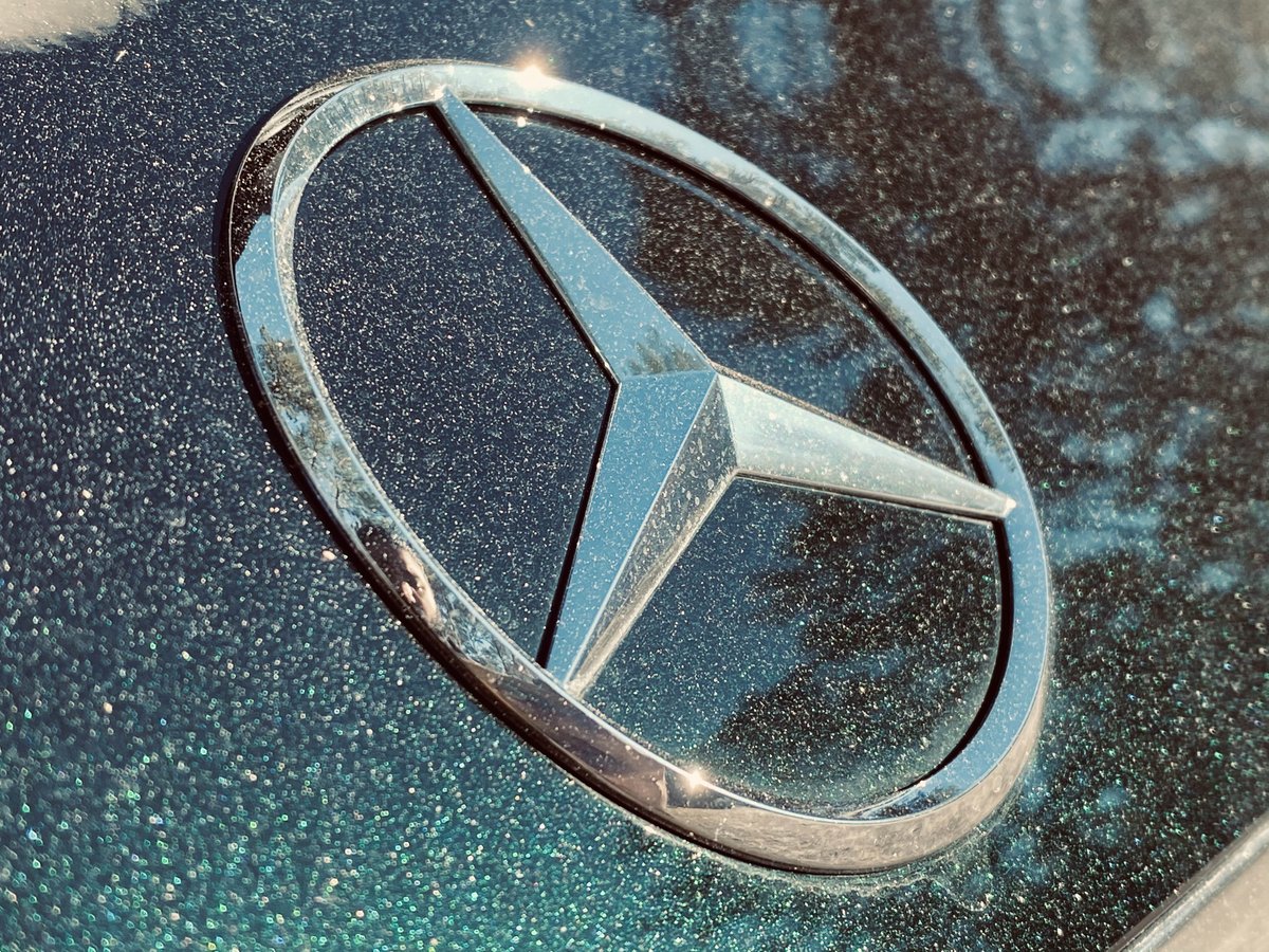 MBAtlantaSouth's tweet image. Dirty or clean. The star is always looking mean. 🔥😈 #star #mercedes #benz #green #glc #auto #caranddriver #atl #atlanta #georgia