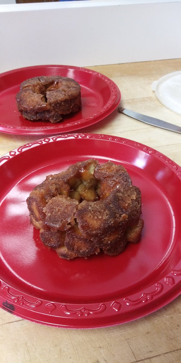 Baking 2 prepare small monkey bread using potato dough.