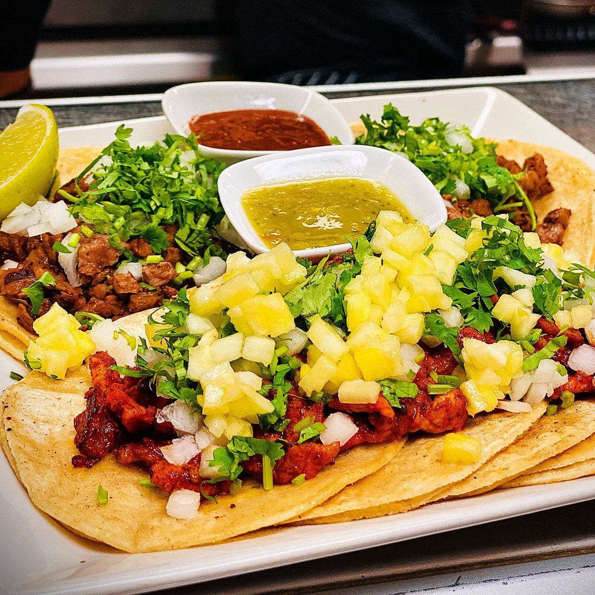 Thinking about lunch? La Patrona is open to make your taco Tuesday dreams come true! #lapatronayeg #yegfood #shpkeats #shpkfood #tacotuesday