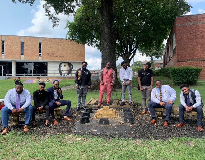 GKAlphas1947's tweet photo. The Gamma Kappa Chapter would like to welcome the new and returning students of Miles College. Let’s be better and productive this semester.💪🏽
#MilesCollege #Mileans #ItsAGreatDayAtMilesCollege https://t.co/8O98ZI338p