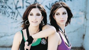 VeronicasPoland's tweet photo. We get the vibes @TheVeronicas #TSLO https://t.co/k96jSdA93U