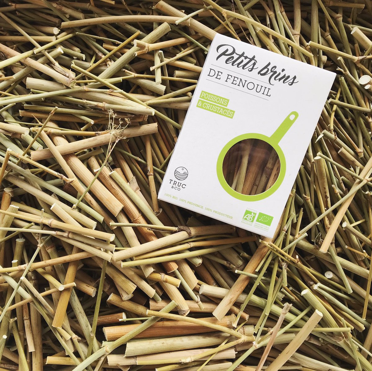 TrucCo_Provence's tweet photo. En ce moment c’est le #fenouil qui anime nos journées 😅 

Ça y est, la récolte 2020 est prête 🌿🍃 donc on recoupe les petits brins et on confectionne les boîtes que vous retrouvez dans vos magasins préférés 😉

#FenouilBio #AgricultureBio https://t.co/v0Rjee8TbV