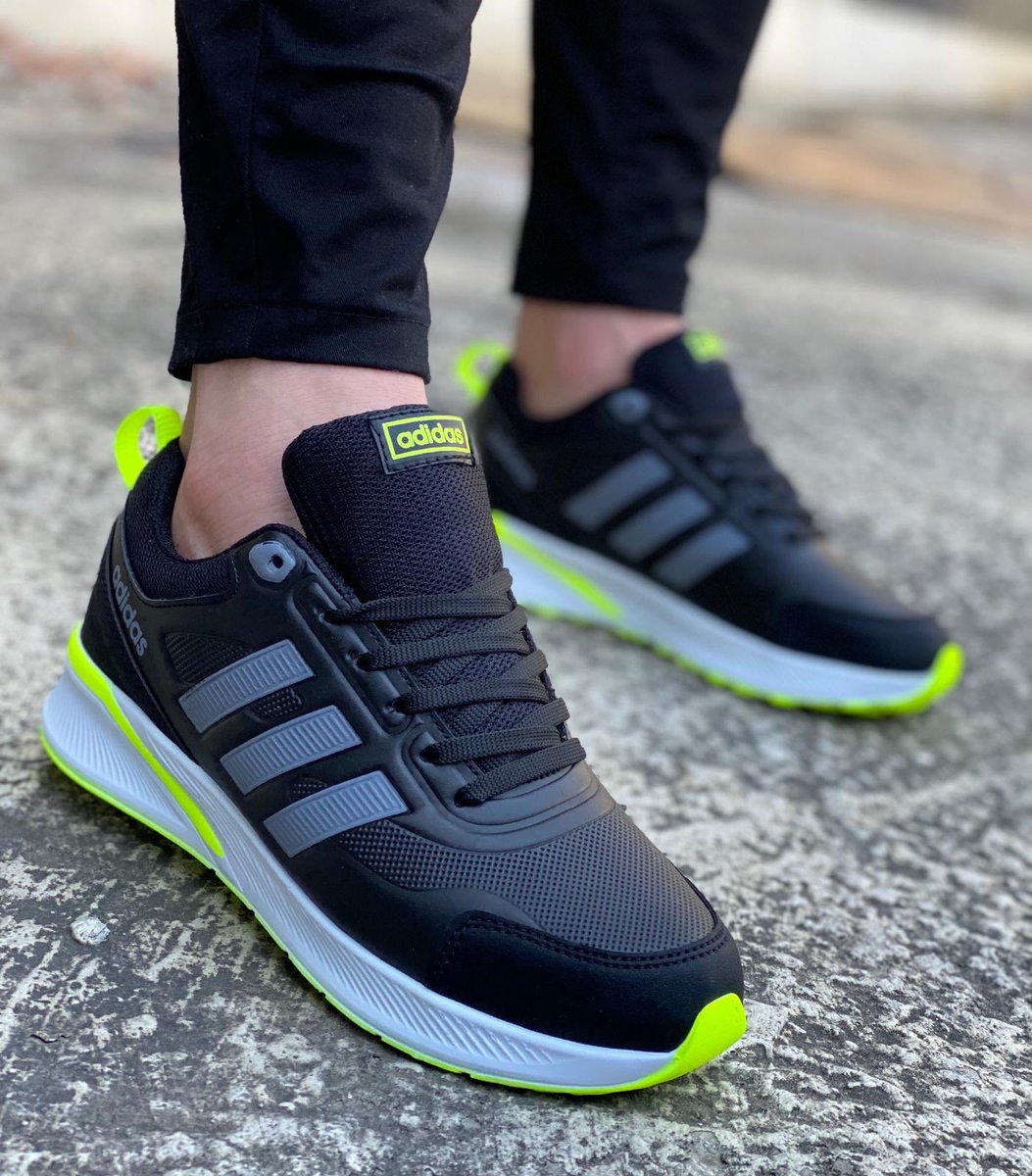 Adidas 💯
🎁 1 çift 90TL 
🎁 2 çift 170TL 
👟 numara Aralığı: 36-44
WhatsAAP:05342216373