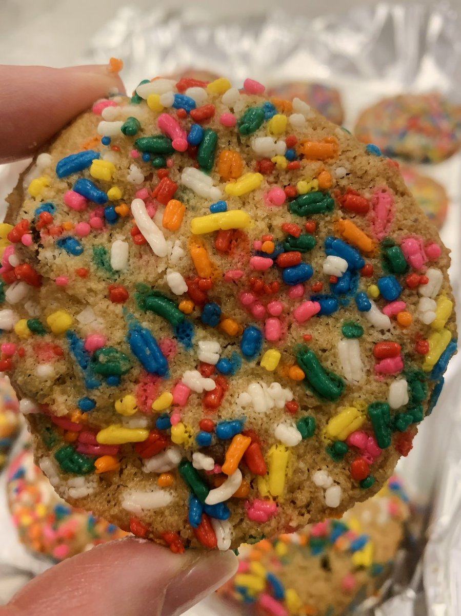 1BalancedBeauty's tweet photo. CELEBRATING MY BDAY WITH ONE OF MY FAVORITE WAYS TO PARTY-- Check out today's Blog &amp; Recipe: "PALEO-PARTY COOKIES" https://t.co/dYBB6uvlWU 

#paleo #paleocookies #grainfreecookies #glutenfree #glutenfreecookies #cookies #birthdaycookies #partycookies #happiness #balance #birthday https://t.co/H340kOwu4i