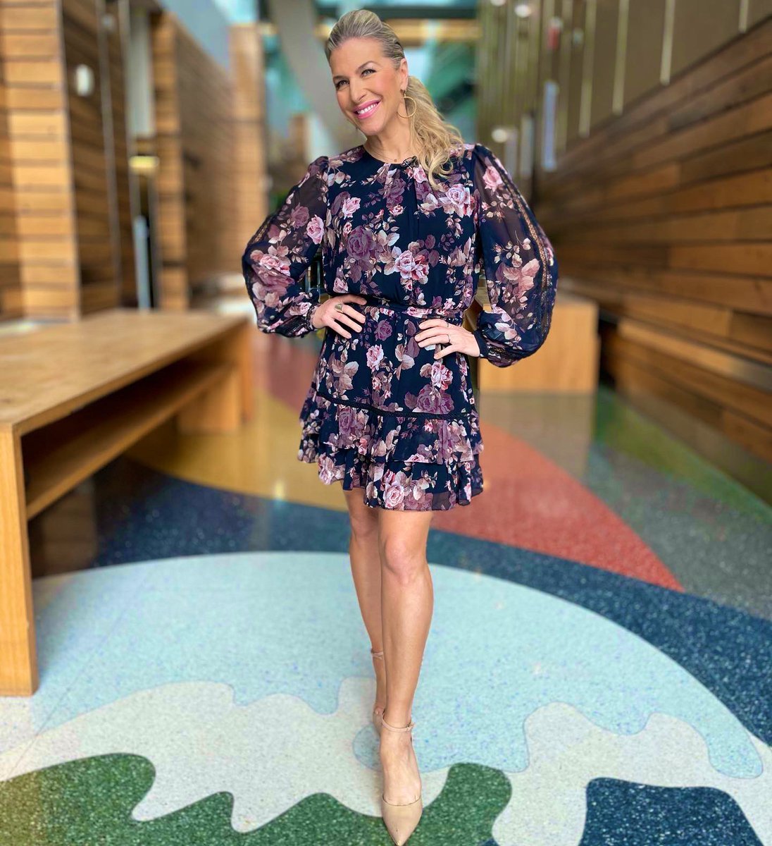 carolynglobal's tweet photo. A touch of Summer with the florals available right now at @evernewca ๐ธ
#carolynsclothes #fashion #evernew #evernewstyle as seen on @morningshowca https://t.co/nloQRBSTJM