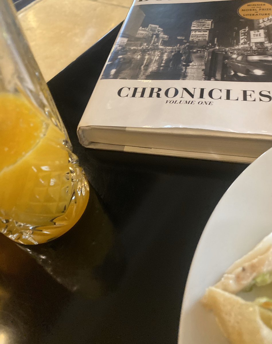 Timothée Chalamet x Bob Dylan   𝘢 𝘤𝘰𝘮𝘱𝘭𝘦𝘵𝘦 𝘵𝘩𝘳𝘦𝘢𝘥 𝘰𝘧 𝘵𝘩𝘪𝘯𝘨𝘴    𝘩𝘦’𝘴 𝘥𝘰𝘯𝘦 + 𝘱𝘰𝘴𝘵𝘦𝘥 𝘵𝘰 𝘱𝘳𝘦𝘱𝘢𝘳𝘦    𝘧𝘰𝘳 𝘩𝘪𝘴 𝘳𝘰𝘭𝘦 𝘪𝘯 “Going Electric”