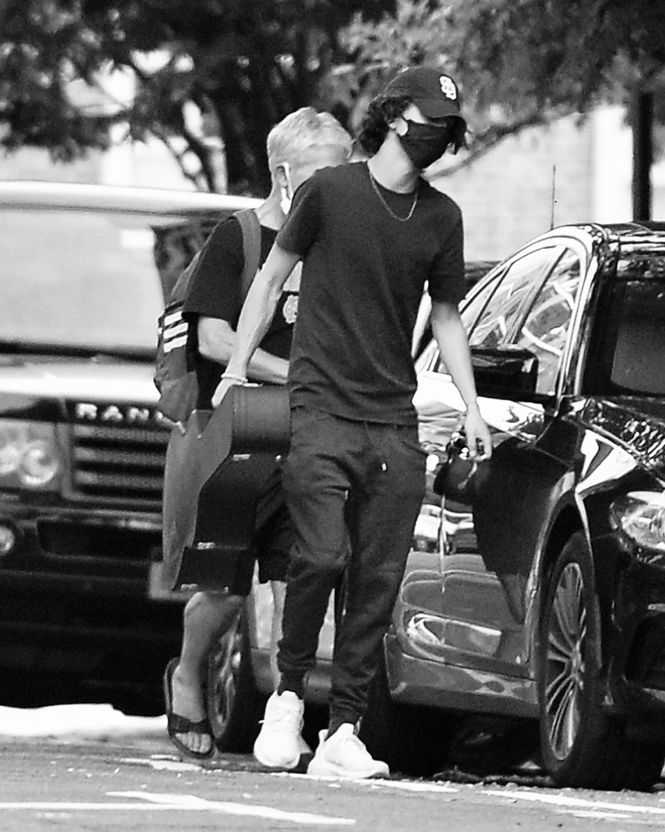 July 23, 2020 - After returning back to the city, Timothée is spotted heading to a guitar lesson
