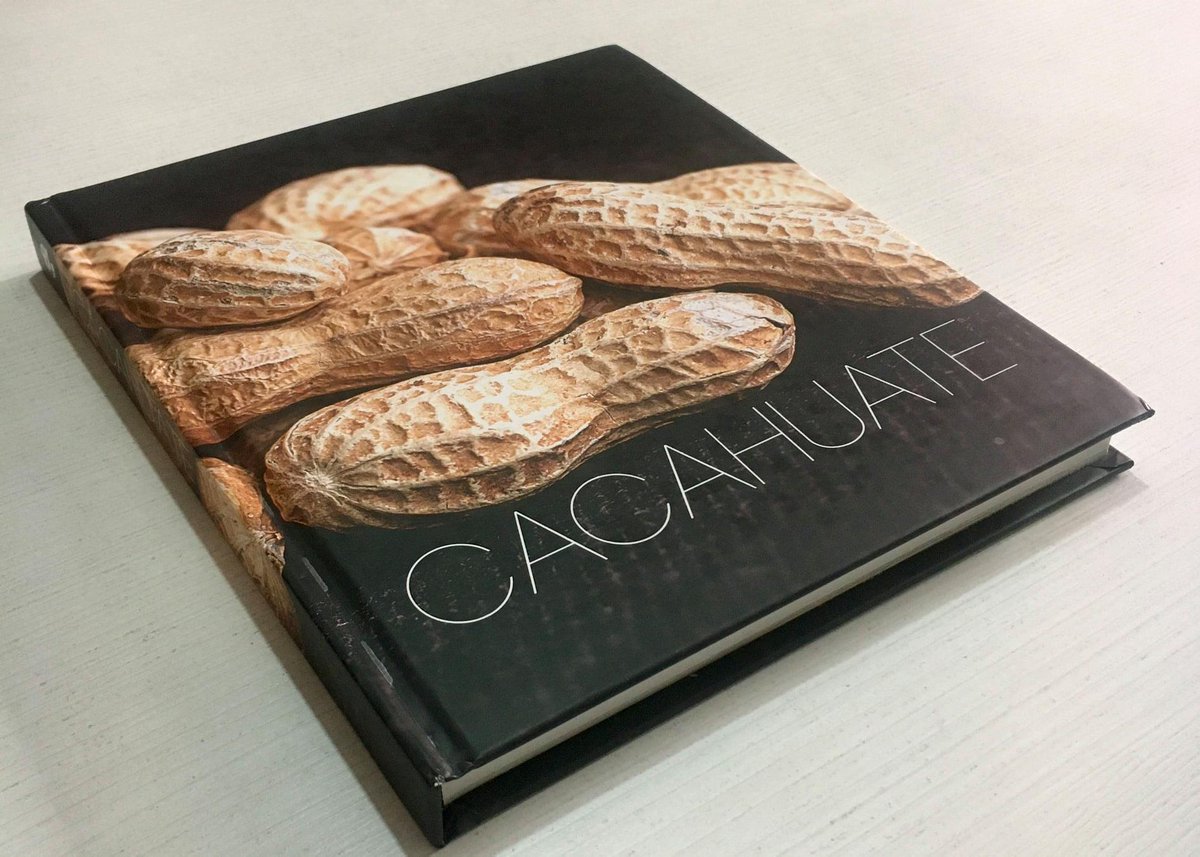 misionconecta's tweet photo. Estamos súper contentas porque el libro de la colección Xocoyo de @FundacionGM fue premiado en Gourmand Cookbook Awards a nivel nacional! Gracias, Fundación Grupo México, por confiar en Misión Conecta y dejarnos crear este mega libro! https://t.co/5eRa1mcUFC