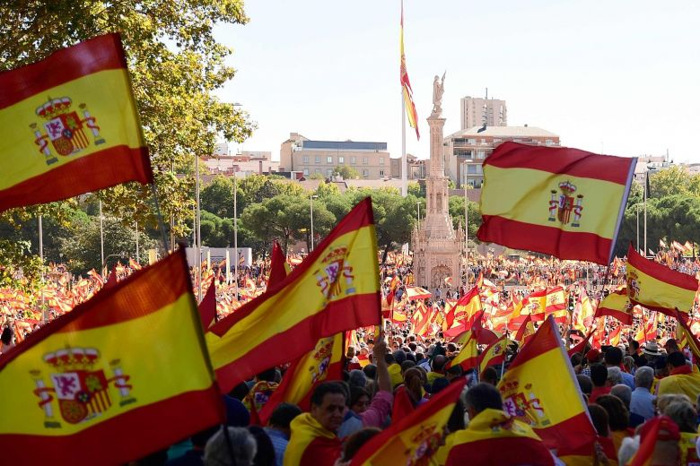 Уроки испанского языка. Да здравствует испания на испанском. Каталонцы внешность. Флаг испании и мексики. Испанские символы.