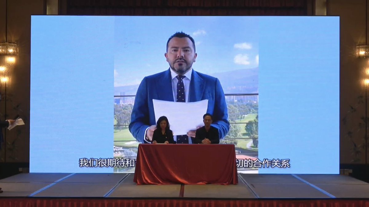 aprecol's tweet image. @Fedesmeraldas @CdtecGemlab, Aprecol y @acodes firmaron en un evento con más de 22.000 personas un Memorando de Cooperación con el GUILD y el SJIS, con el fin de fortalecer la cooperación, promover el comercio transfronterizo y mejorar la comercialización de esmeraldas  en China