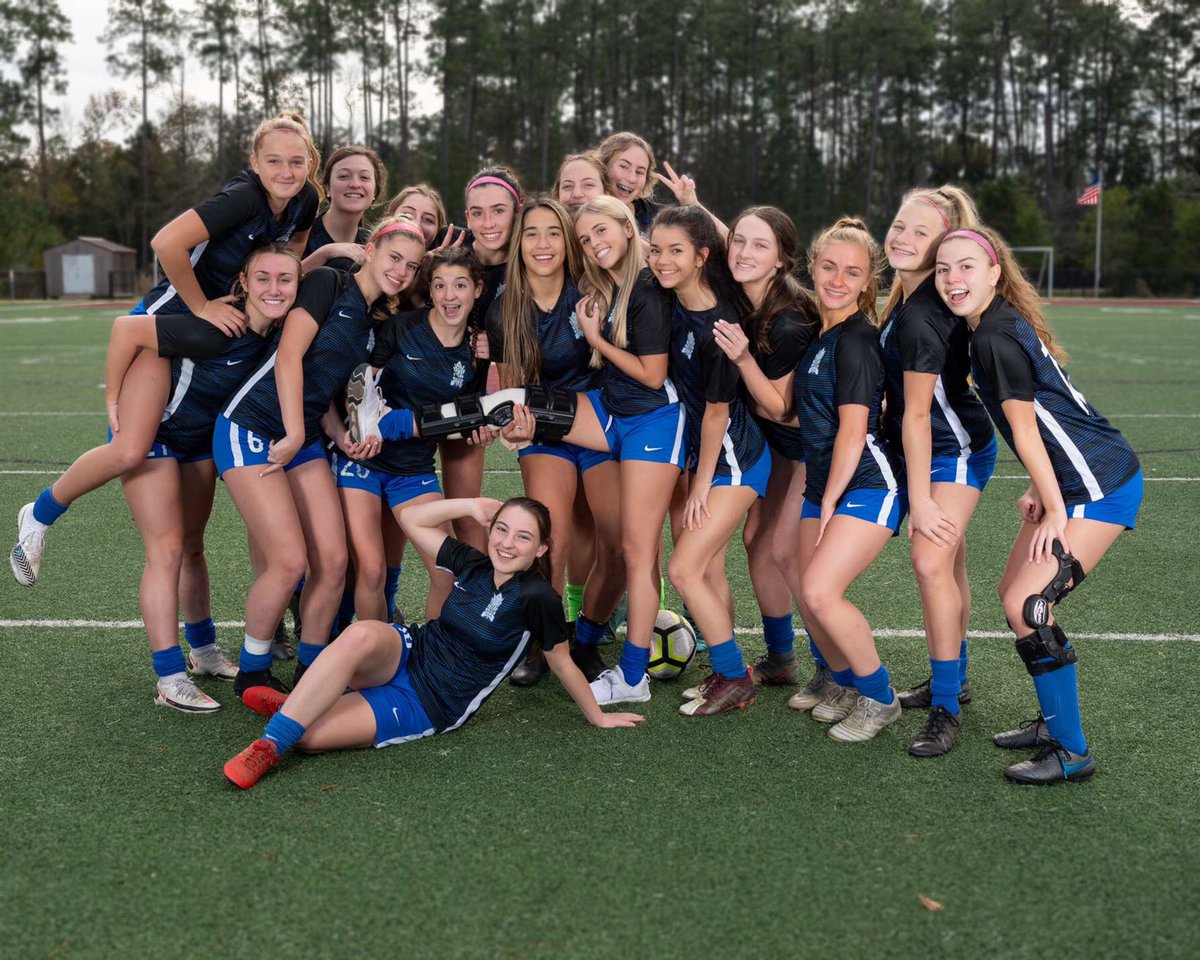 Come out and support your doves as they take on Northshore tonight  @ 5:30 at SSA ‼️😤🕊 #medteam #godoves