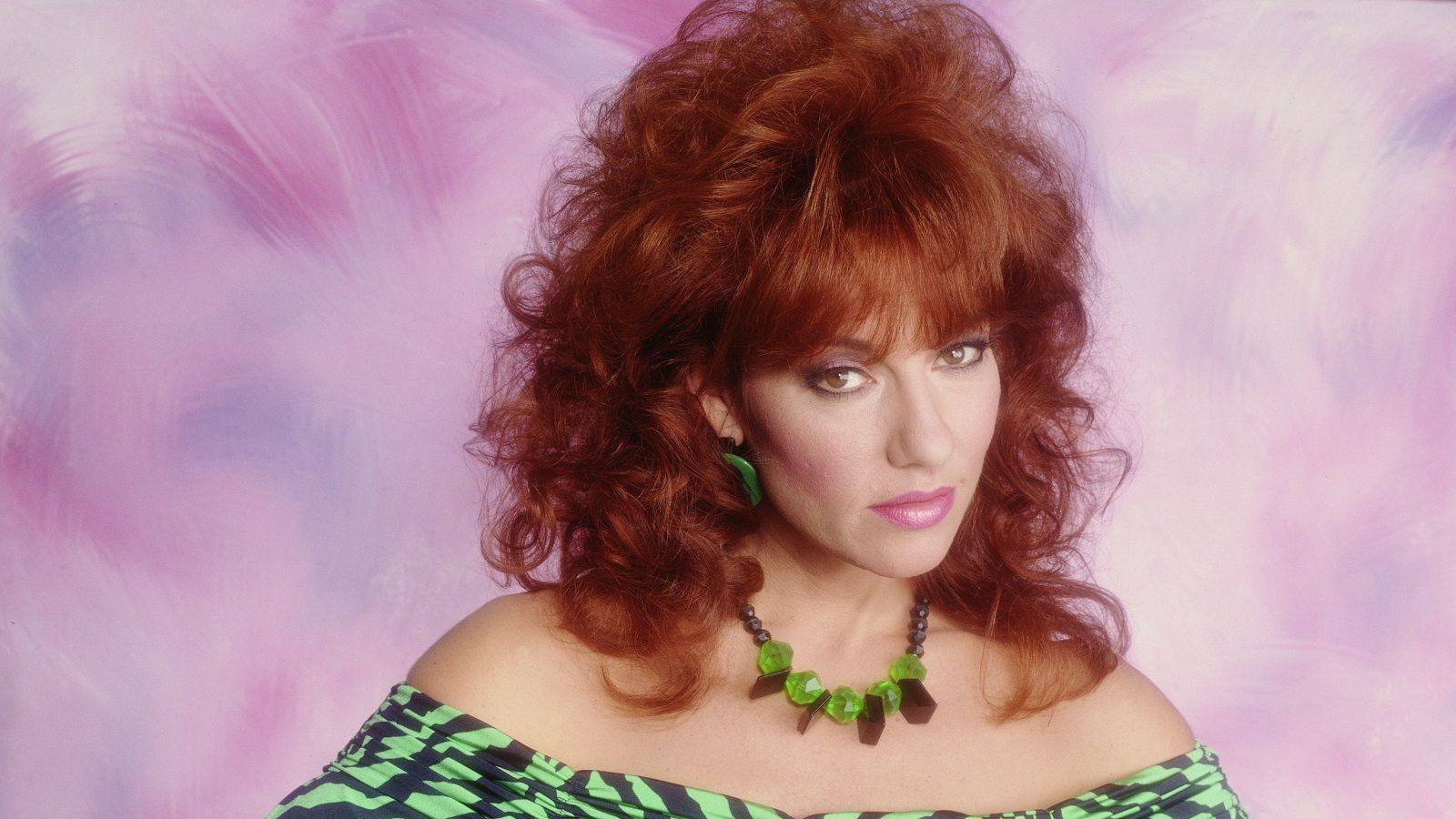 Happy Birthday to  Peg Bundy ( Katey Sagal).
(January 19, 1954). 