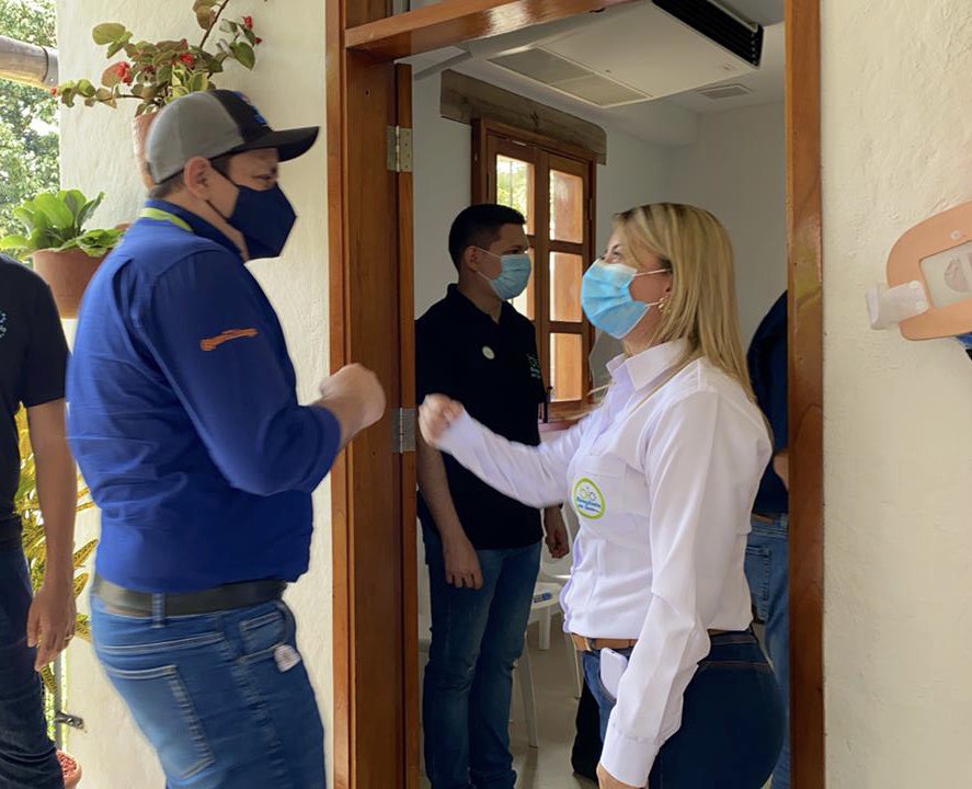 bioagricola's tweet photo. #AEstaHora los alcaldes del Meta visitan nuestro relleno sanitario, para conocer de cerca los procesos técnicos y el manejo que se brinda a los residuos de Villavicencio y de algunos municipios del departamento que a diario llegan al
PER. @GobMeta https://t.co/7TAwZtYmnF