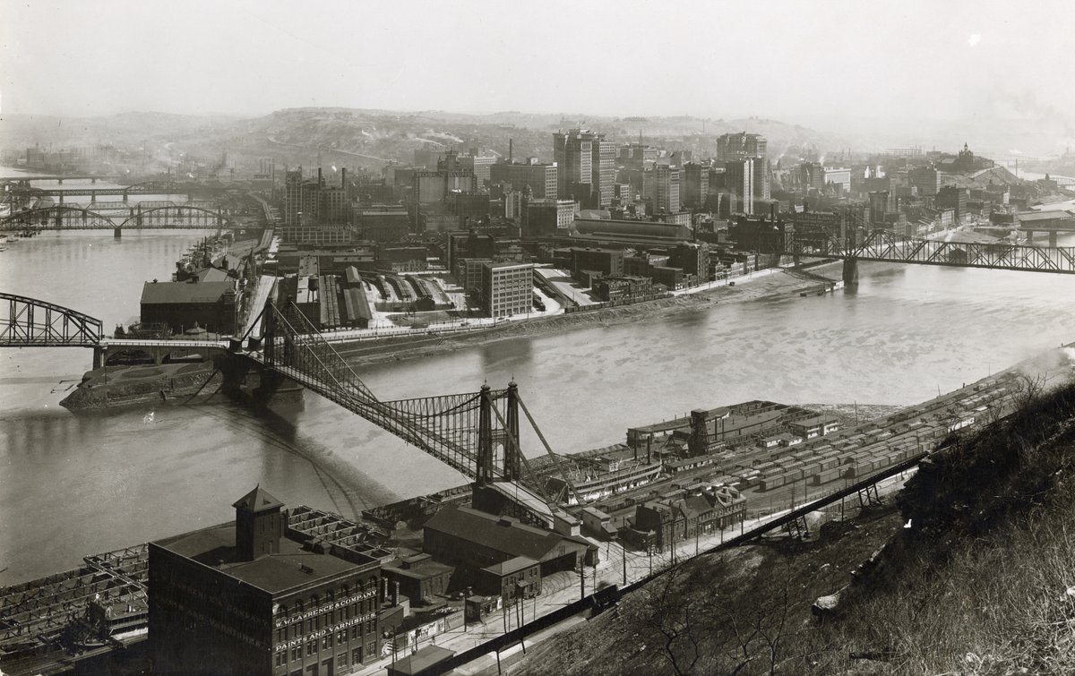 PghArchives's tweet photo. View of Downtown from Mt. Washington, c.1920. https://t.co/MLUw2gn0RU