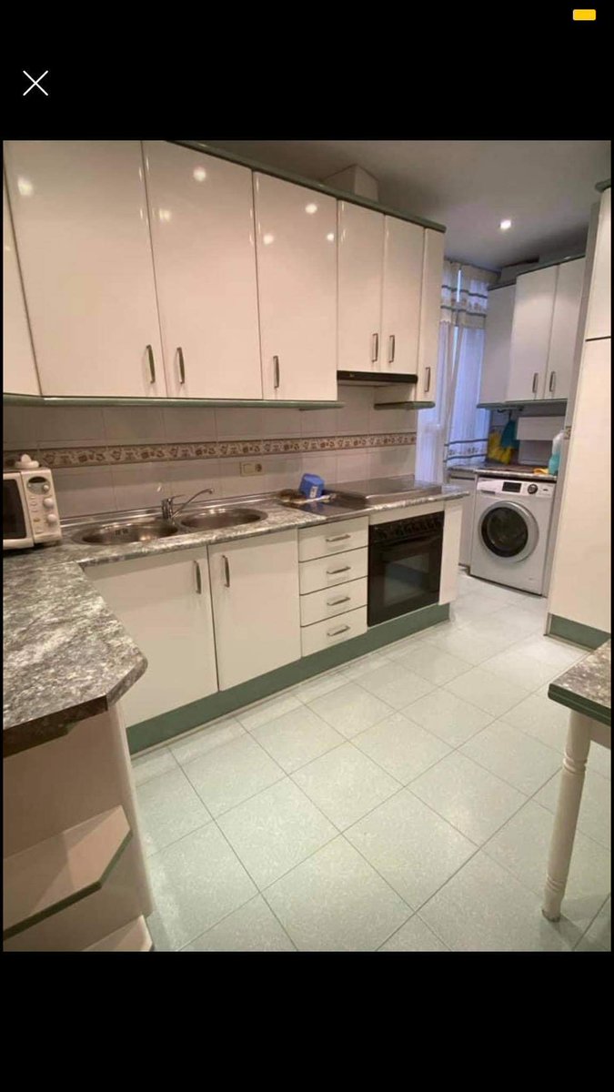 eleoelei's tweet photo. Se busca compi! En Villarejo (Gr), junto a la parada del metro. 170 €/mes. Somos dos chicas más viviendo allí :) https://t.co/Zf2uAahv8b