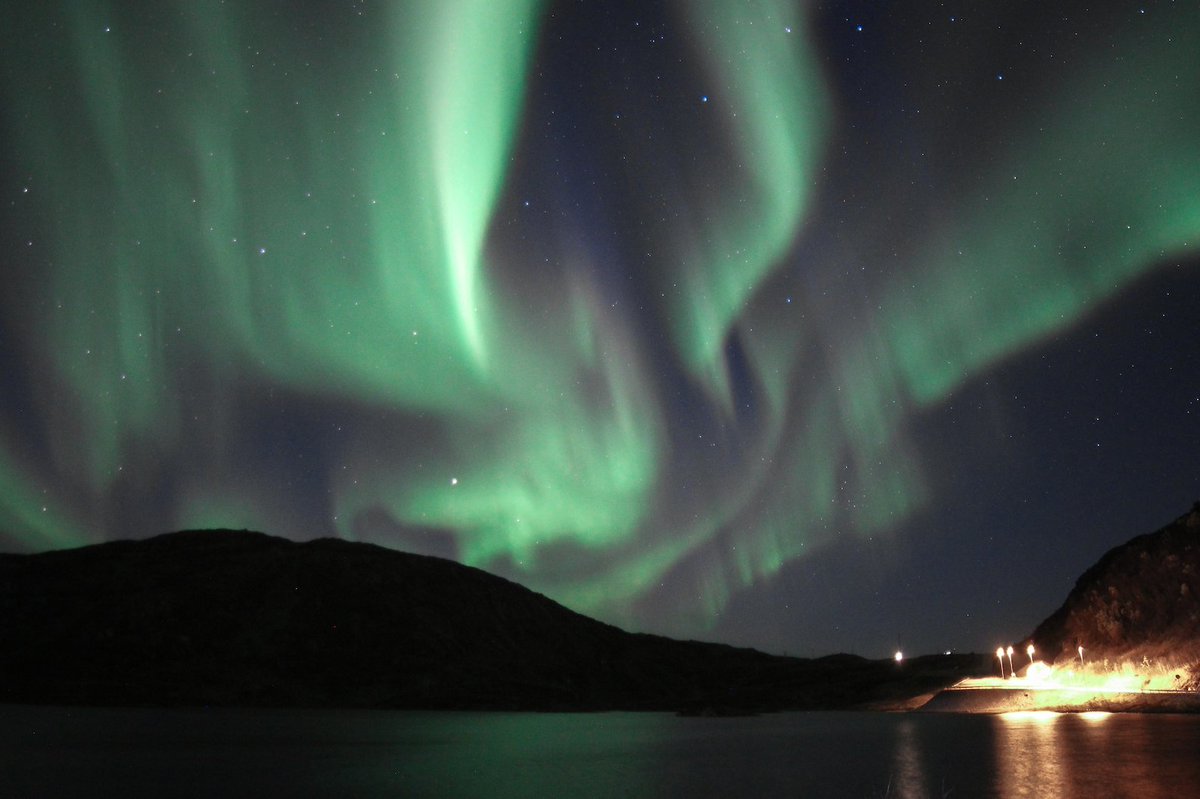 TBEExplorer's tweet image. This one looks like an angel flying over the sky in Tromso, Norway.⁠
⁠
Such an incredible experience seeing this spectacular act of nature unfold before my eyes.⁠ A highlight of my life!
⁠
⁠#northernlights #norway #solofemaletravel #thebrighteyedexplorer