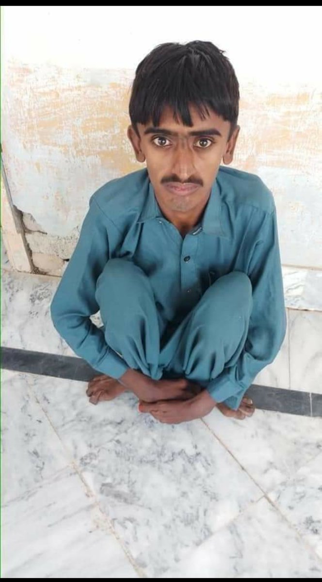DANG_WALI_SRKAR's tweet photo. اکرام اللہ ولد حمید اللہ سکنہ سگو شمالی تحصیل پہاڑپور ایک معذور نوجوان ہے جو غربت کی وجہ سے ویل چئیر خریدنے کی استطاعت نہیں رکھتا مخیر حضرات سے ویل چئیر کیلئے تعاون کی اپیل ہے https://t.co/mBTh5G1yoY