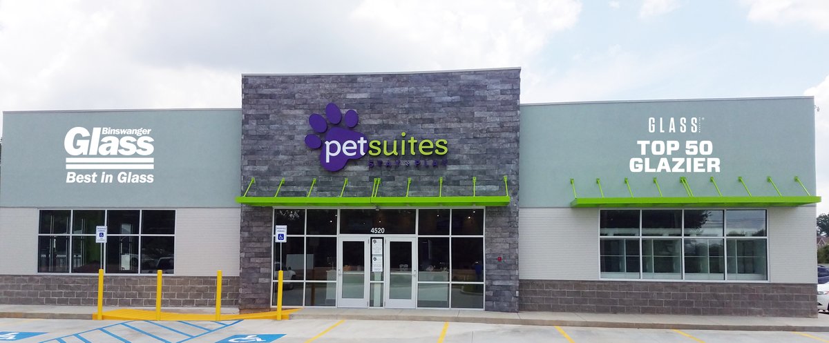 BinswangerGlass's tweet photo. Wooooof! (Dogspeak for whattup) @PetSuites speaks #pet. @BinswangerGlass speaks #glass. Installing a #storefront for their #Collierville location guaranteed a lot of tail-wagging and purring. Drop by to see the #rebarkable glazing system installed by the #ultimutt #Memphis team. https://t.co/pywtgml7Oc