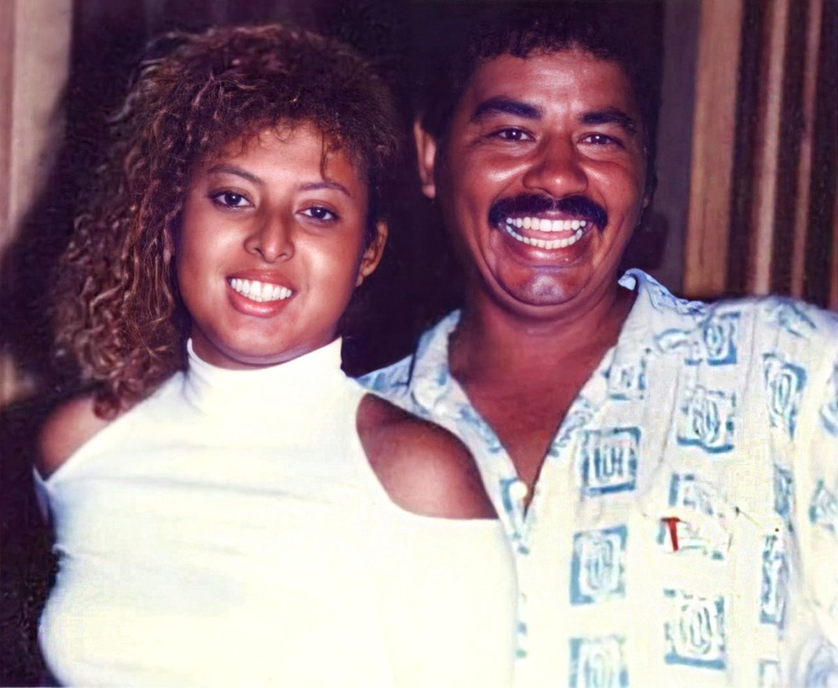 regioncaribeorg's tweet image. En conmemoración a los 26 años del fallecimiento de Patricia Teherán, en la sección #Bloggeros compartimos la crónica escrita por Juan Rincón Vanegas (@juanrinconv) sobre esta cantante que dejó una huella imborrable en el vallenato. 

Crónica completa👇
bit.ly/2M9eFuk