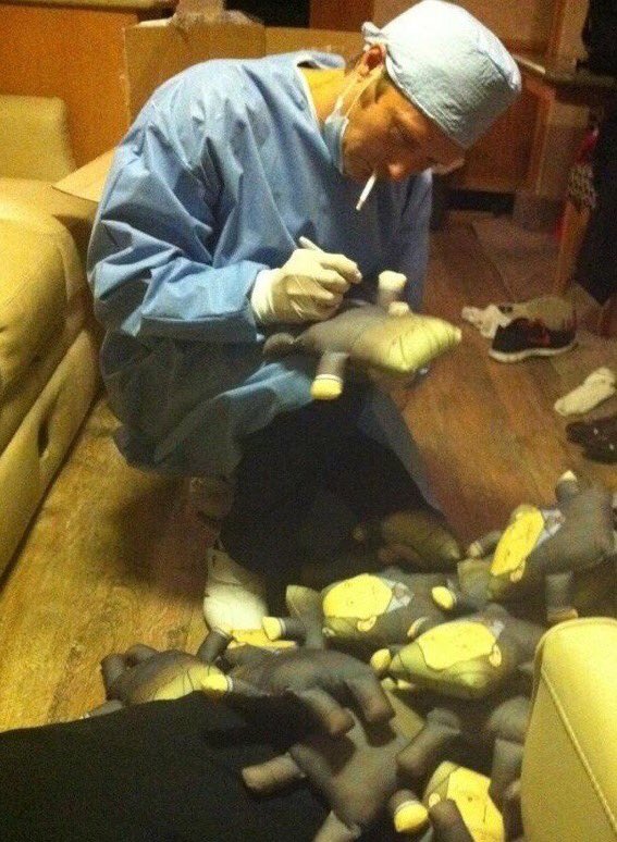 mads mikkelsen as vincent van gogh paintings : a thread