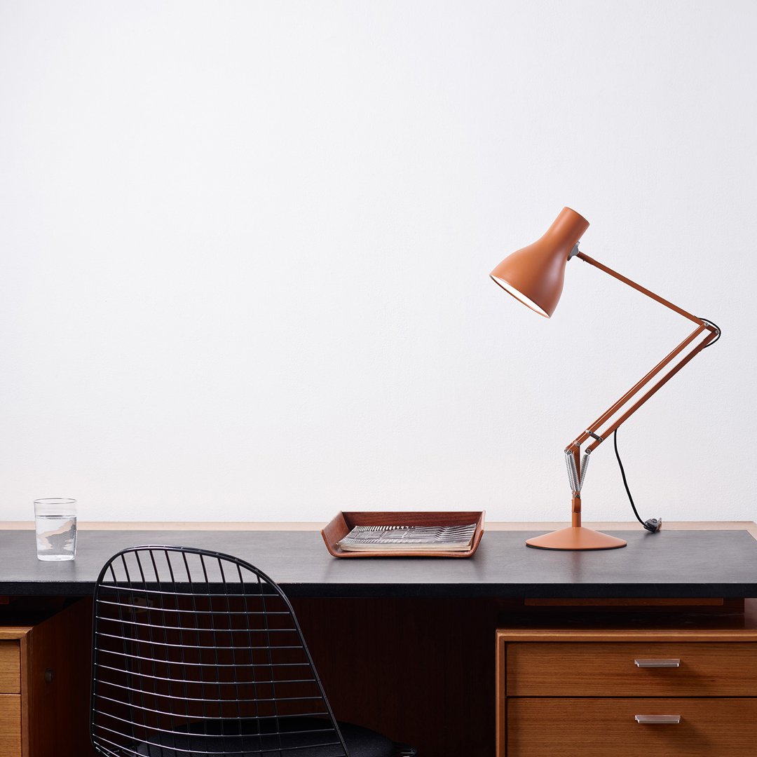 designpublic's tweet image. The pared-back aesthetic of the Type 75 lamp means the range is at home anywhere, from hotel to home office; a fact that has helped to make the Type 75 a bestselling collection across the globe. designpublic.com/products/angle…

Brand: Anglepoise 

#anglepoise #type75 #homeoffice