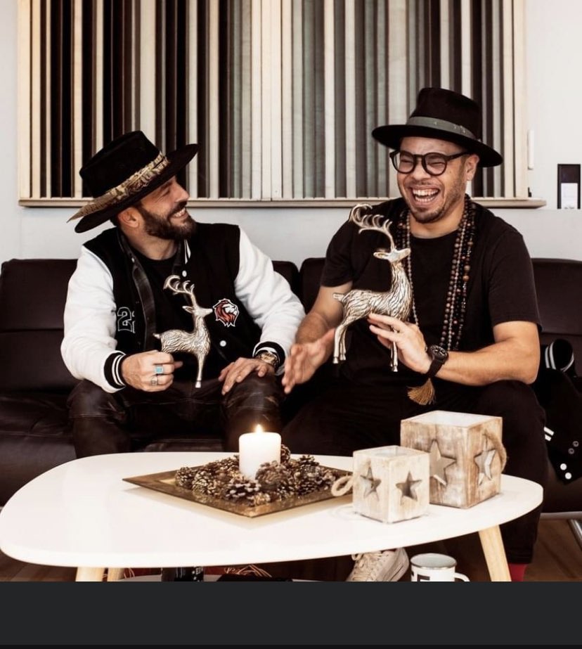 «D Büezerbuebe sind s’schlimmschte Marketingprodukt vode Schwiizer Musigszene!!»

Hold my beer..