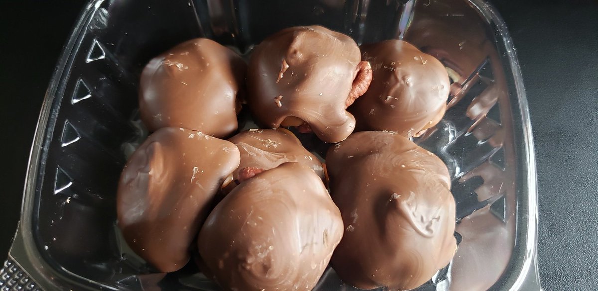 BakeryToothache's tweet image. Turtles!