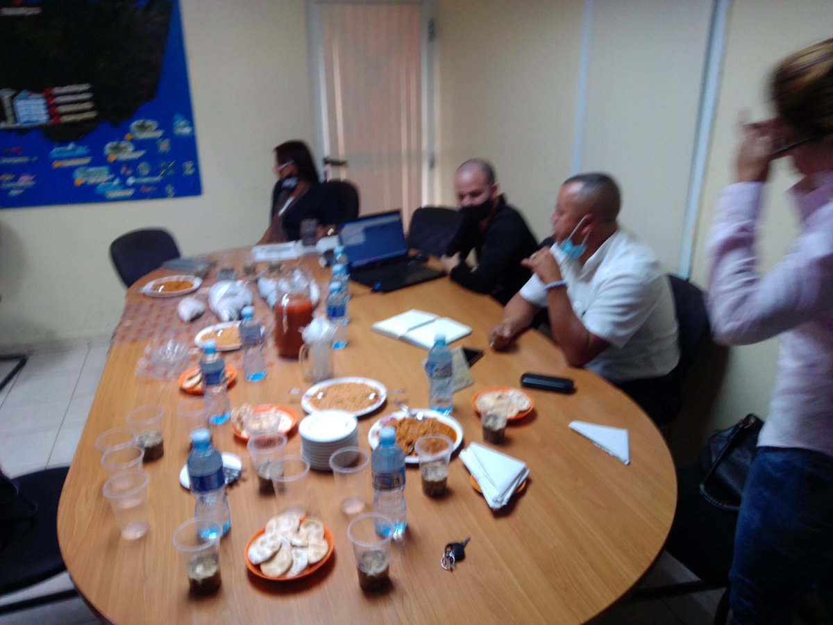 FrankEPICOL's tweet photo. Visita el Grupo Palmares a @EEpicol con el objetivo de hacer una degustación de productos para insertarlos en su red de restaurantes. #epicol #geia #minal #pinardelrio_cu #CubaViva #SomosContinuidad https://t.co/VkyPLbyDe6