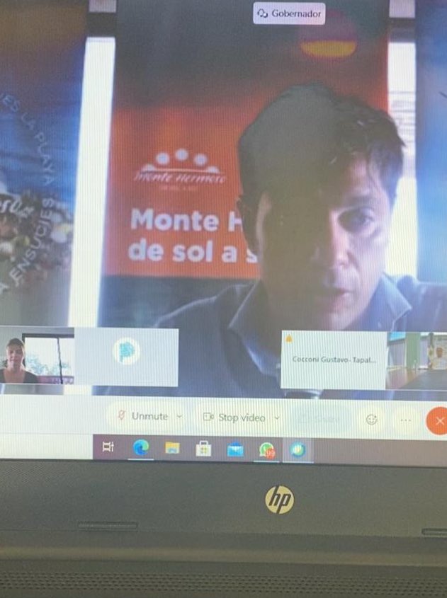 Los intendentes y las intendentas nos reunimos con <a href="/kicillofok/">Axel Kicillof</a> para analizar la evolución de la pandemia y el avance del Plan de Vacunación contra el Covid-19. En Cañuelas, pusimos en marcha un proceso de inscripción presencial en la Plaza San Martín.