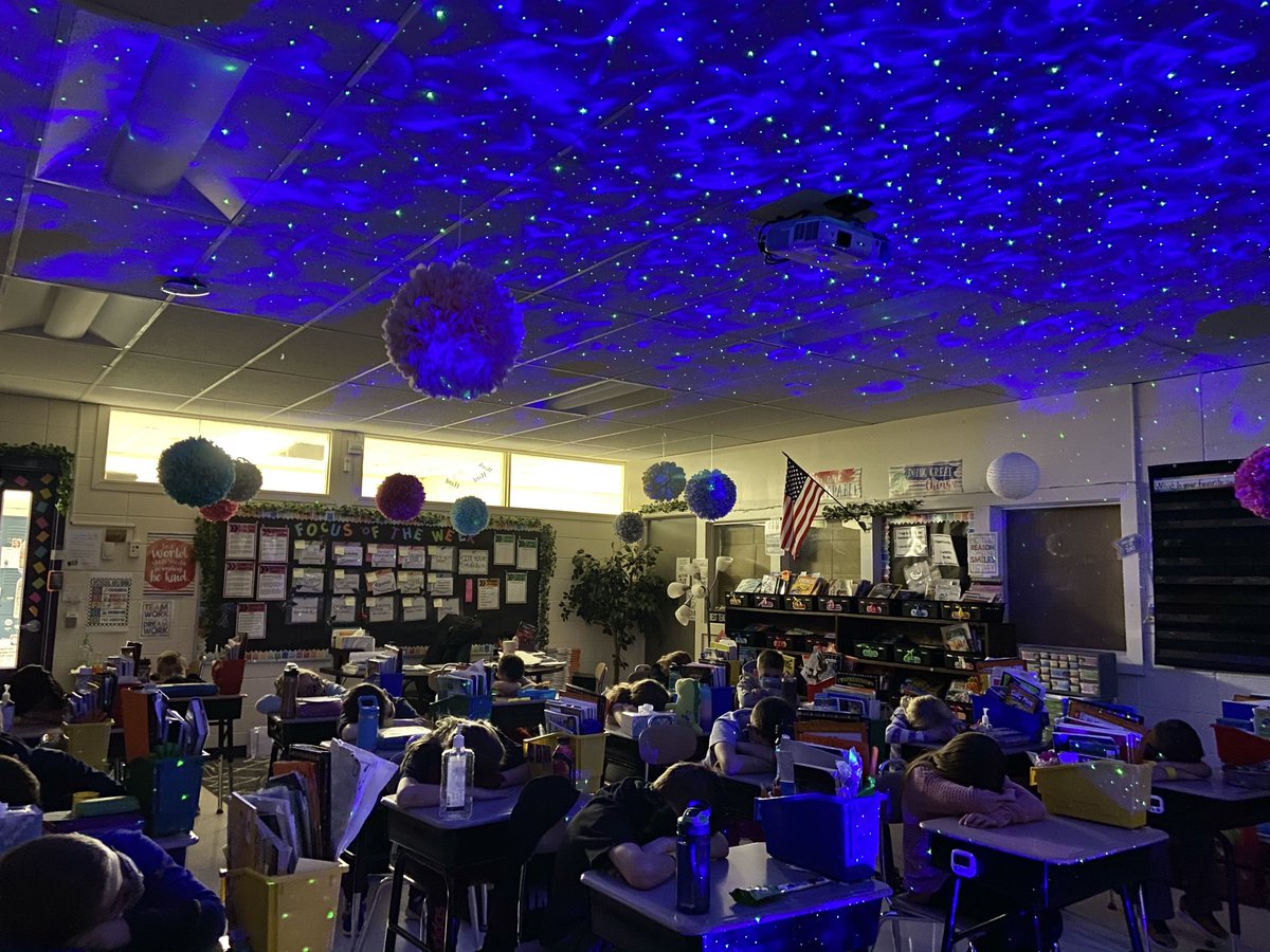 Hawthorne_Dogs's tweet photo. We're celebrating our TERRIFIC third graders this week and can't wait to share all the awesome things they're doing!  To start, Mrs. Brennan's class is rocking TAPS (Total and Perfect Silence) to help prepare our bodies and minds for an afternoon of learning!  #KSDBetterTogether https://t.co/qulgwcZr5S