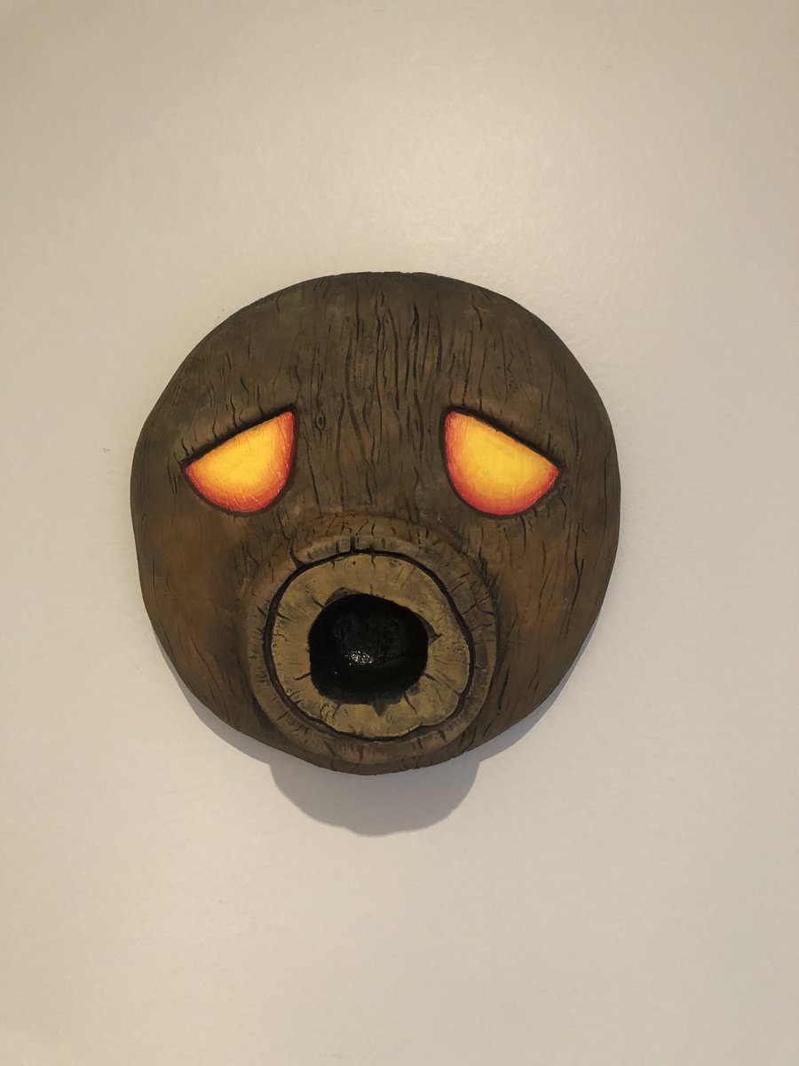 lilsproutstudi1's tweet photo. π± The Deku mask is done being painted! π± Next step: attaching the leaves! π
β’β’β’
#dekumask #majorasmask #zeldaprop #etsyseller #displaymask #zeldafanart https://t.co/F072UJ4nAX
