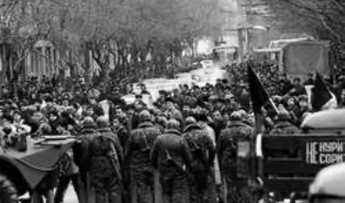 RealKarabakh's tweet photo. #BlackJanuary #RIP #Baku1990 https://t.co/D43C0KOttL