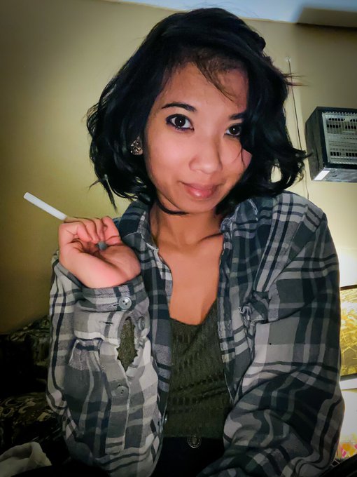 &ldquo;Early in the mornin', risin' to the street Light me up that cigarette and I'll strap shoes on my feet Got<a href="/tag/sublime"class="tags"><span>#sublime</span></a>