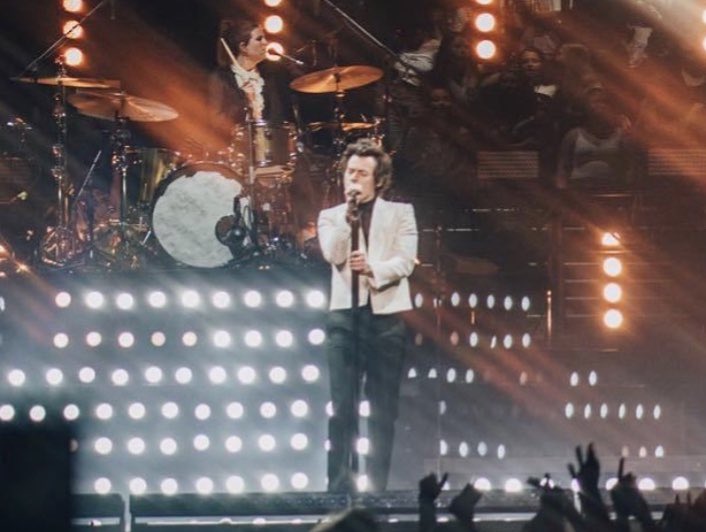 7Osloveontour's tweet photo. mentally i’m at a harry styles show https://t.co/fx9fTQLP37