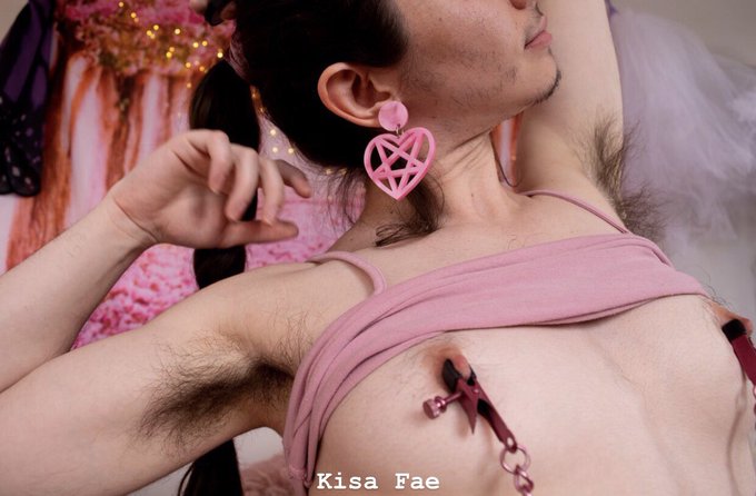 Pretty in pink 🎀 https://t.co/sg5jTyOIj6