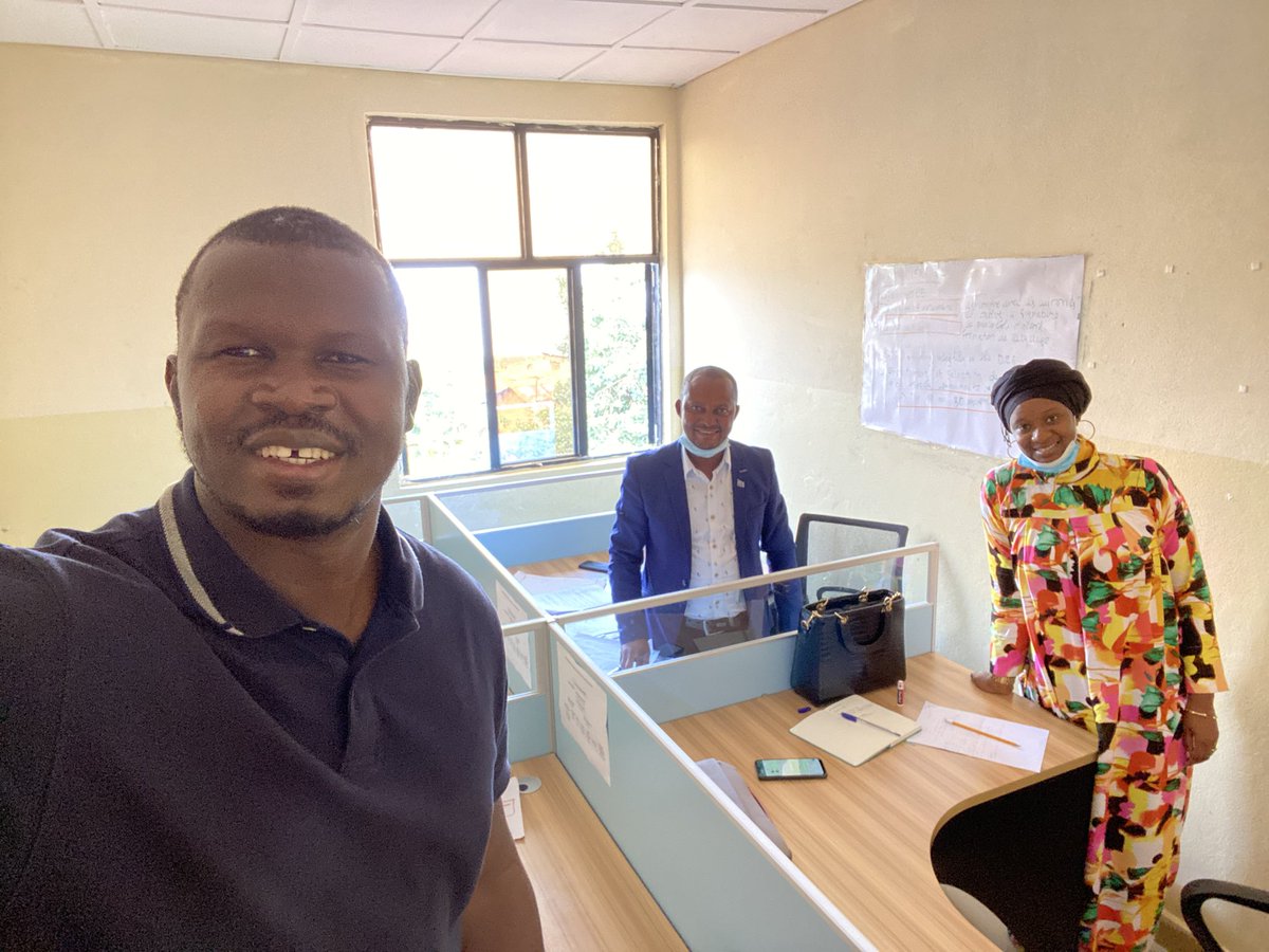 Kondoba's tweet photo. @DoussoubaKonate et moi-même de @AccountLab sommes au #RDCongo pour lancer notre projet #building_Integrity_in_DRC financé par @StateDept @USEmbKinshasa dans le #Sud_Kivu. De belles rencontres à #Goma #Bukavu et #Uvira 
Bravo à tous pour la qualité des échanges! #MonBeauCongo https://t.co/85XBS89enj