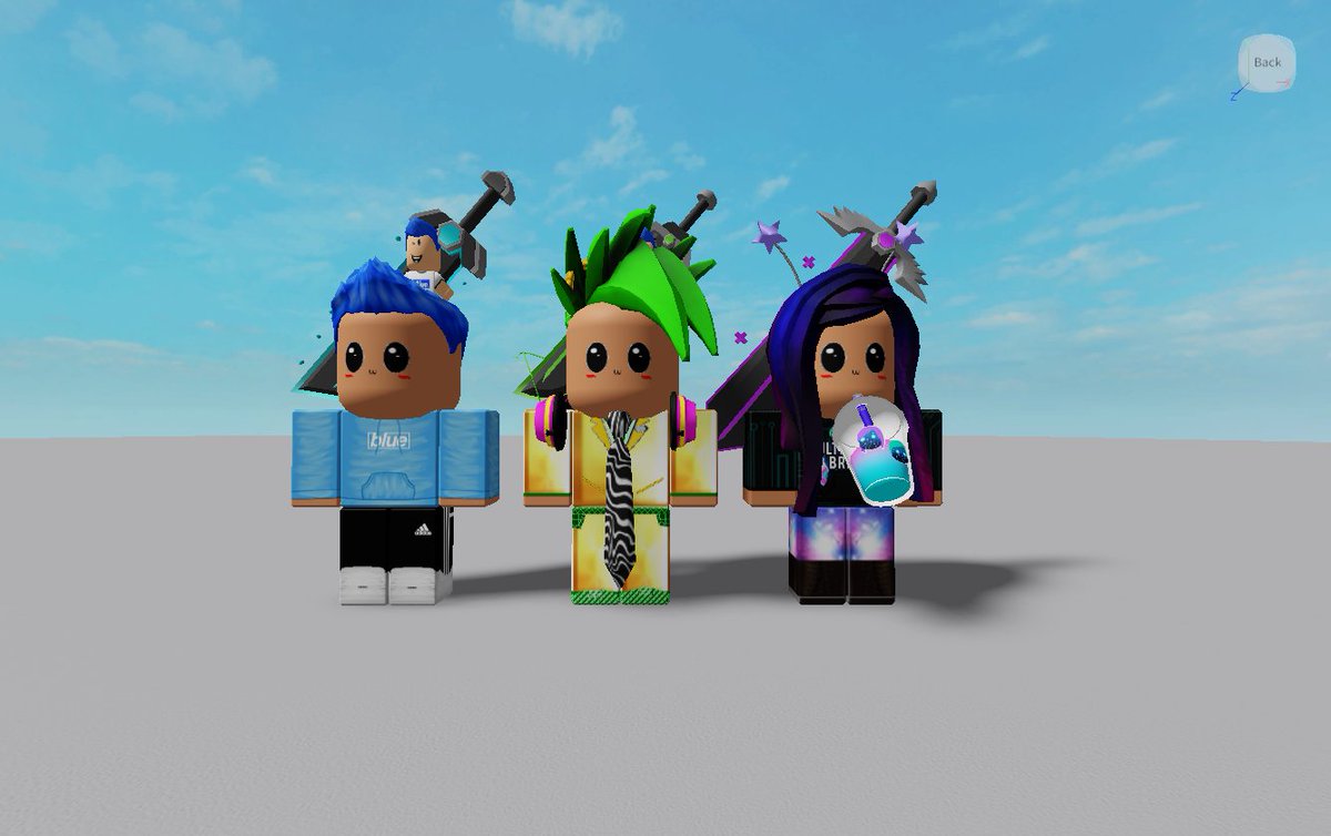 DevDervrblx's tweet photo. @KreekCraft I may have something for you! I saw your stream yesterday and they hade the name tags so I have something for you!! https://t.co/oSUMpqJANC