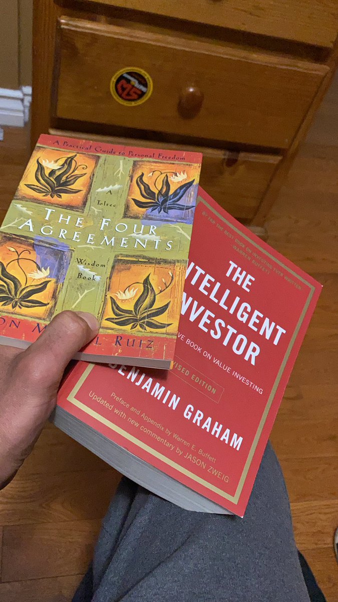 LuisPereyra_4's tweet photo. Two down, next two up. #readread #mindingmybusiness https://t.co/ZuNPLNg2kx