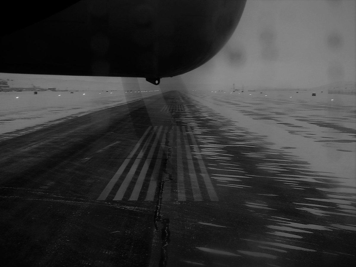 FrankReardon1's tweet photo. Line-up for runway 16/34 and rolling in #Iqaluit #Nunavut via #KennBorekAir #DHC6-100 #CGTKB JAN.19.2021 #YFBSpotters #Blackandwhite #AVGEEKS https://t.co/m5fIvxm5aQ