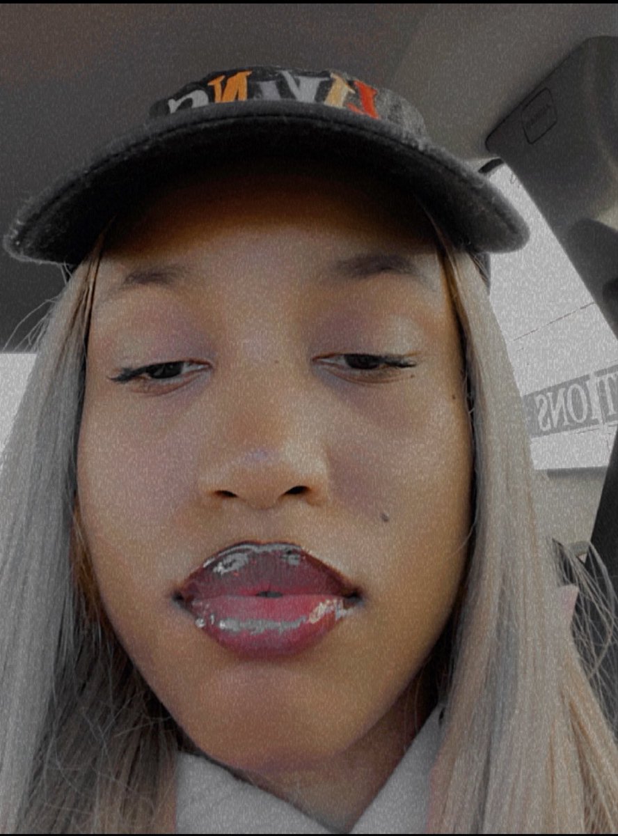 Super cool car photo shoot today🤍